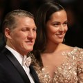 Sa 28 godina je otišla u penziju: Ana Ivanović je tada ovako slavila sa Bastijanom u Beogradu: A 9 godina kasnije ljubavi…