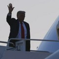 Tramp krenuo na Aljasku na sastanak s Putinom
