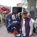 Prvi snimci teške nesreće: Autobus uleteo u stanicu punu putnika, a otkriveno i šta je vozač radio u trenutku istanbulskog…
