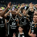 Partizan partijom sezone razbio PAO i pomogao Zvezdi