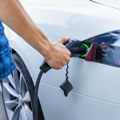 Prelazak na toplotne pumpe i električna vozila: Domaćinstva u EU mogla bi da uštede više od 2.200 evra godišnje
