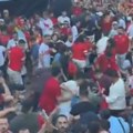 Opšta tuča Turaka za vreme Mundijala: Potukli se među sobom, rano izjutra letele flaše i čaše!