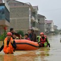 Posledica stravičnih poplava u Kini: Broj poginulih povećan na 33, među njima i spasioci, 18 ljudi nestalo