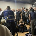Totalni haos na aerodromu! Sve putnike evakuišu i ponovo će morati na bezbednosnu kontrolu: Uzrok je kobna zbrka sa letom iz…