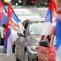 Kolone vozila sa srpskim trobojkama u Beogradu i Kosovskoj Mitrovici u znak podrške Vučiću