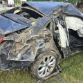 Jeziv udes u novom pazaru: Dva brata audijem sletela s puta, jedan kritično! Na putu ostali tragovi kočenja od 150 metara!