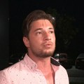 "Ja ne pijem iz cipele i ne visim sa plafona, pevači se ponižavaju": Joca Stefanović udario na kolege: "Ja nemam cenu"