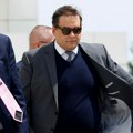 Политичка драма у Вашингтону: Трамп помиловао осуђеног конгресмена Сантоса