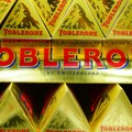 Paradoks sa cenama ”Milke” i ”Toblerone” Proizvođači smanjuju gramažu omiljenih poslastica Šok za sve, manje su, a sve skuplje…