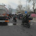 "Da li je 'ćaci policija' dozvolila vožnju motocikala i kvadova bez tablica" na mitingu SNS?"