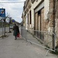 Mašala: Još jedan objekat u Zrenjaninu osvanuo ograđen zaštitnom ogradom