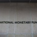 MMF: Rast srpske privrede usporava na 2,8 odsto, inflacija 5,2 odsto