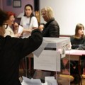 Opozicija kritikuje izmene izbornih zakona, vlast ih brani