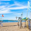 Boje zastavica na plažama nose važna upozorenja: Evo kada je bezbedno plivati, a kada nikako ne smete u vodu