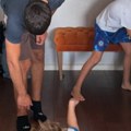 Najstariji sin naše voditeljke (43) krenuo u 4. razred srednje, drugi u 4. osnovne, a najmlađi u vrtić - Oglasila se: "Moji"…