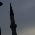 Skandalozno Propovednici iz londonske džamije poručuju - žene moraju da se pokore muževima, pokrenuta istraga