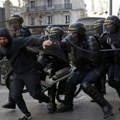 Demonstranti na kratko ušli u gradsku skupštinu u Marseju