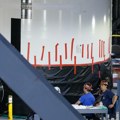 Četiri astronauta testiraju Maskove i Bezosove letelice u svemiru