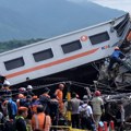 Sudar vozova u Indoneziji – četvoro poginulih, povređene 42 osobe