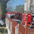 POSLEDNJA VEST: 2 ekipe vatrogasaca gase veliki požar u centru Zrenjanina [FOTO] Zrenjanin - Požar u centru Zrenjanina