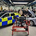 Британска полиција донирала 10 заплењених аутомобила локалном колеџу