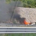 Drama u crnoj gori! Zapalio se auto beogradskih tablica: Kamera zabeležila jezivu scenu, oglasila se crnogorska policija…