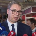 Vučić: Stvari se ne rešavaju nasiljem i maltretiranjem, već na izborima