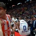 Ovo niste videli u prenosu: Miloš Teodosić potpuno "poludeo" u Milanu! Odgurnuo kamermana, pa onda...(video)