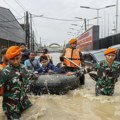 Hitna evakuacija: U Indoneziji više od 1.000 kuća pod vodom; Raketama protiv poplava FOTO