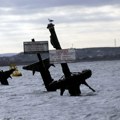 Preti nam najveća eksplozija u istoriji! Na dnu reke nalazi se tempirana bomba, a sat opasno otkucava: Ovaj brod pun…