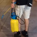 Čačani dezinfikovali ulice kojima su tokom protesta u nedelju prolazile pristalice SNS