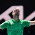 Oglasio se Novak Đoković posle plasmana u 3. kolo Australijan opena: Jednu reč navijačima napisao na srpskom