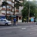 Овде је избоден младић у Раковици: све врви од полиције, трагови крви су на свим странама