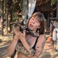 (Video): Jelena je izgubila dom, ali ono što joj je sudbina iskrojila je za film! Sa par kesa došla Novi Sad, put je vodi na…