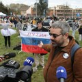 FOTO: Više od hiljadu Rusa do sada glasalo na biračkom mestu u Novom Beogradu, izbio manji incident
