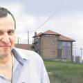 Ovo je imanje Nenada Jezdića u selu Zabrdica, gde godinama živi: Supruga mu je jednu stvar strogo zabranila, a evo šta se…