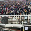 Dva skupa danas u Nišu: Studenti i SNS sabor