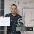 BOJAN ĆIRIĆ NASTAVNIK TEHNIČKE ŠKOLE DOBITNIK PRESTIŽNE NAGRADE