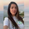 (Foto) verenik tanje Savić grli njenog sina: Pevačica puca od ponosa: "Ljubav je sve", oglasila se sa mora i osmeh ne skida