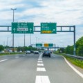 Pretrčavali autoput, pa poginuli: Stravična saobraćajna nesreća!