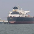 Iranske snage upozorile američku mornaricu da ne ulazi u Ormuski moreuz