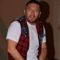 "Nudili su mi 30.00 evra, sve sam odbio" Pevač imao priliku da se dobro opari, pa se svega odrekao, a ovo je razlog: "Moja…