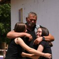 Sećate se potresne priče o devojčicama iz Leposavića - Kancelarija za KiM im obnavlja kuću! "Sada ćemo moći da učimo i živimo…