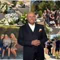 Šaban Šaulić bi danas napunio 75 godina: Porodica i prijatelji se okupili na groblju: Stigao i fan iz Bugarske (foto)