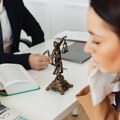Međunarodna unija advokata upozorava na pretnje advokatima u Srbiji