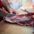 Pezos "pojeftinio" 20 odsto, meso poskupelo još više: Argentina na 15 dana obustavila izvoz govedine