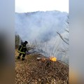 Bukte požari širom Srbije: Vatrogasci se uhvatili u koštac sa plamenom izazvanim na otvorenom prostoru