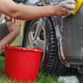 Nemačka ima brutalne kazne za pranje auta u dvorištu: Čak do 100.000 evra
