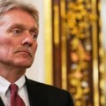 Peskov: Veoma je teško izolovati Rusiju