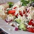 Znate li kako je šopska salata dobila ime? Evo ko su zapravo Šopi i odakle je ovaj kulinarski hit